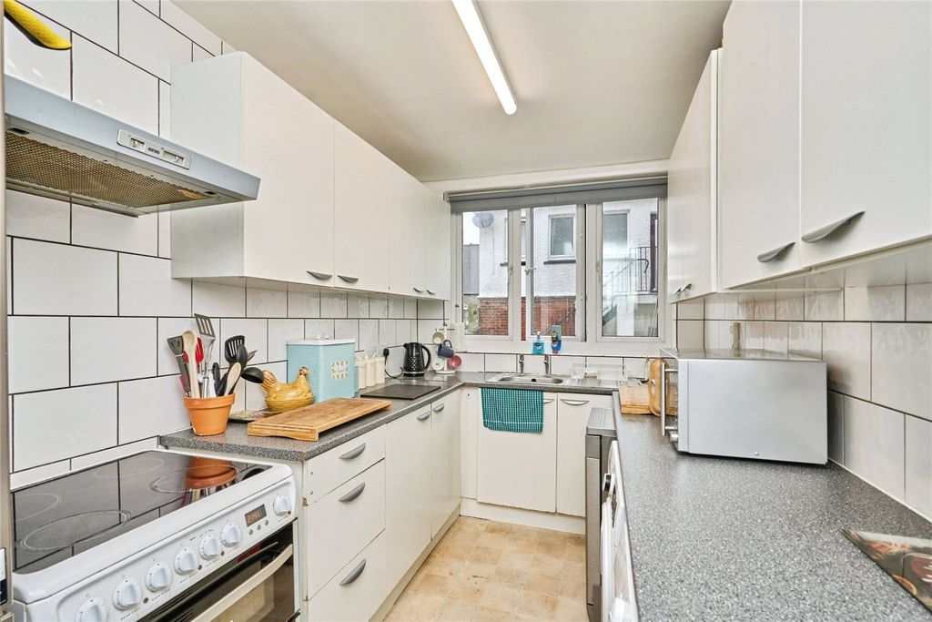 Property photo 3 of 13 Picture No. 11