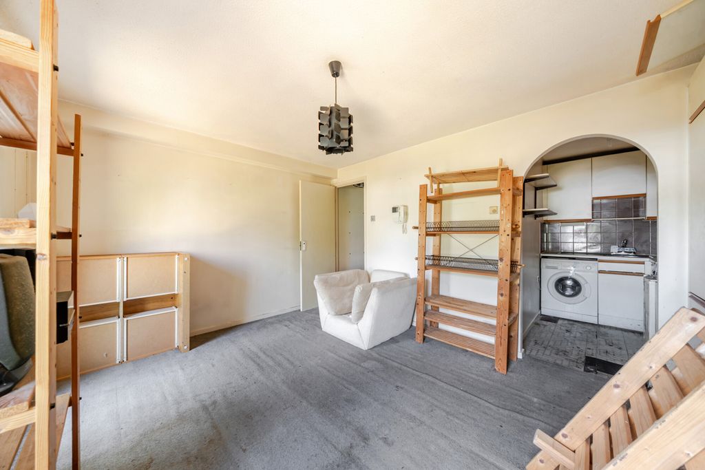 Property photo 3 of 7 1502202-5-6A733B7...