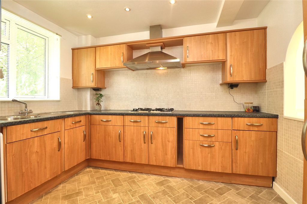 Property photo 2 of 13 Picture No. 04