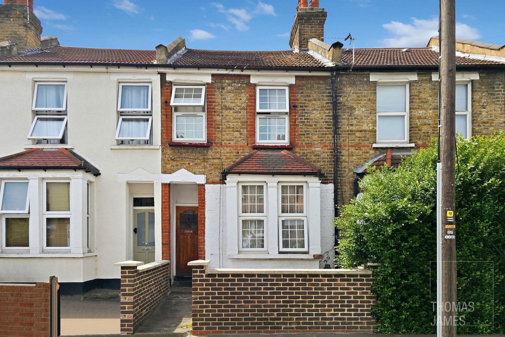 Property photo 1 of 17