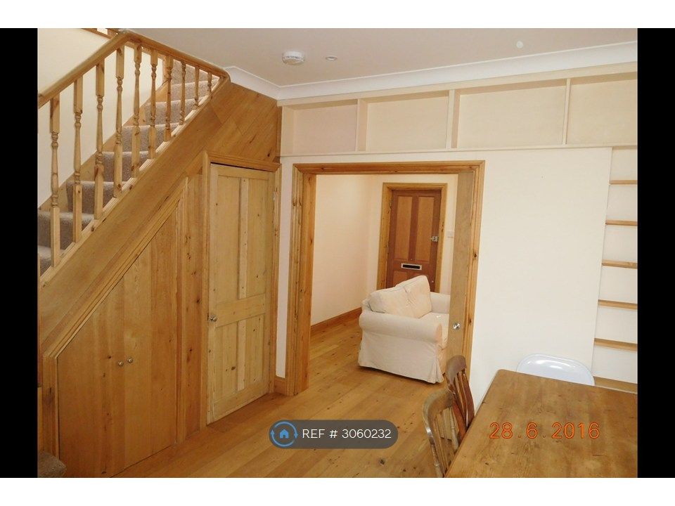 Property photo 3 of 13 Rear Reception (Open Doors)