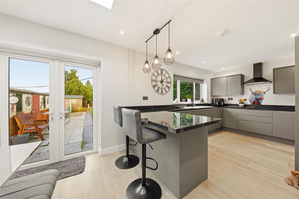 Property photo 2 of 18 Ba.Jpg