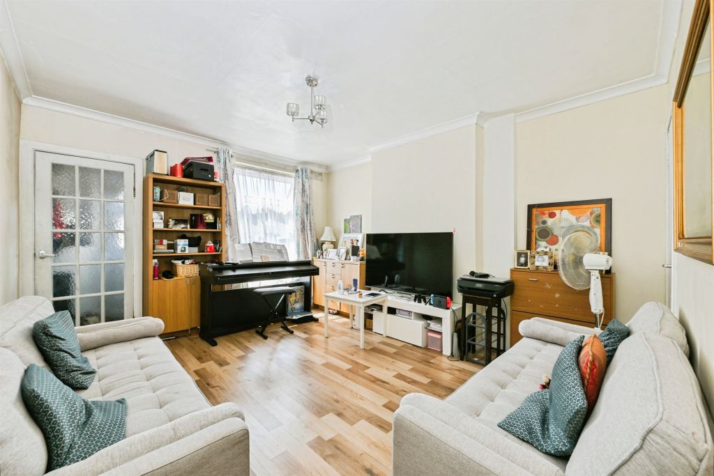 Property photo 2 of 13