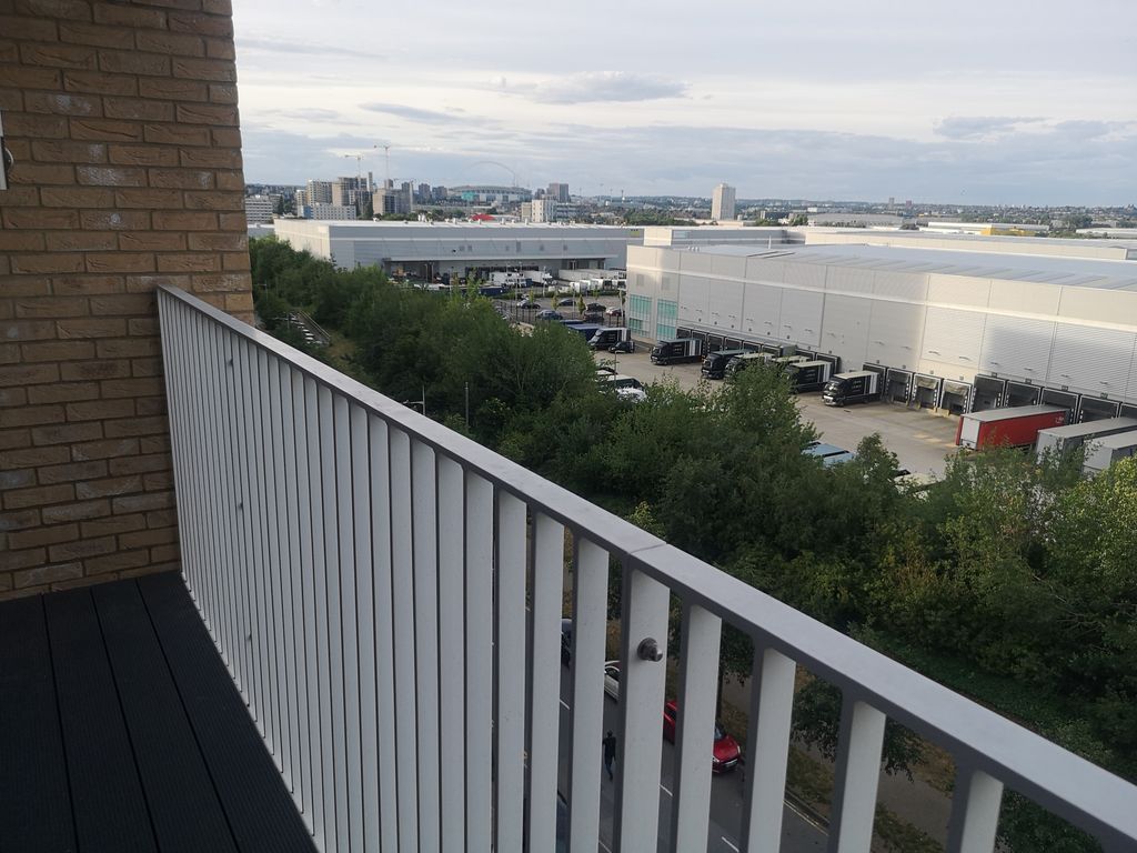 Property photo 2 of 15