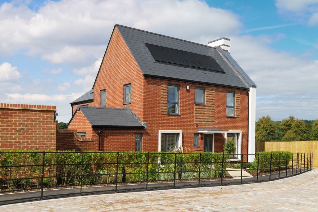 Property photo 1 of 12 Oakwood Park, Wimborne