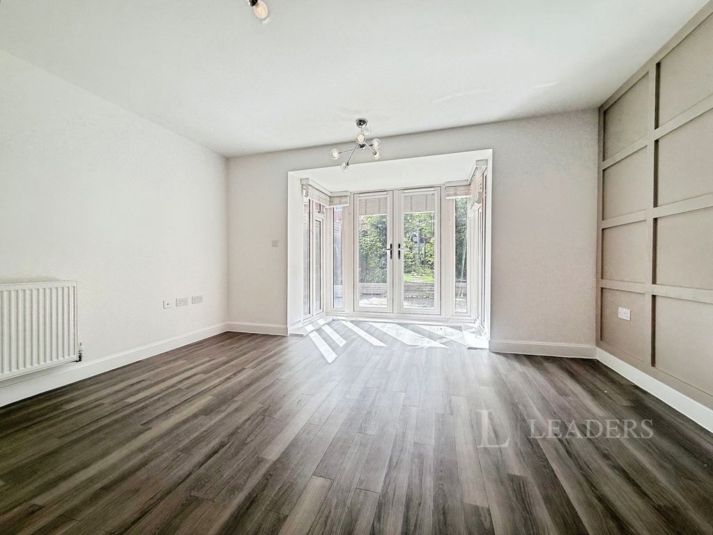 Property photo 3 of 16 Pbox-Img.Jpg