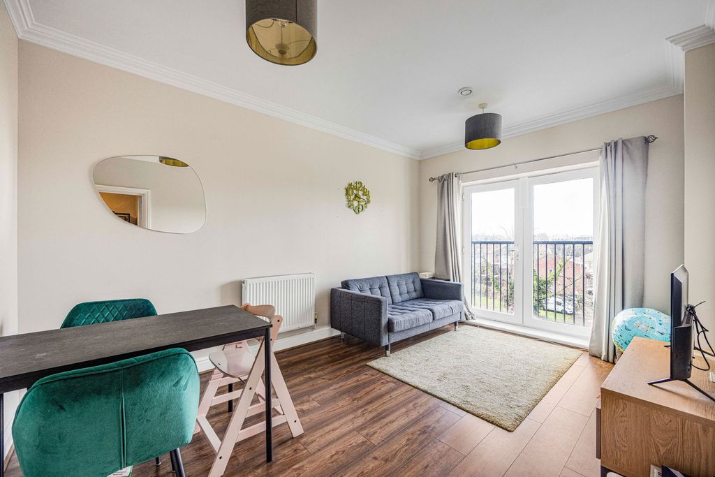 Property photo 3 of 15