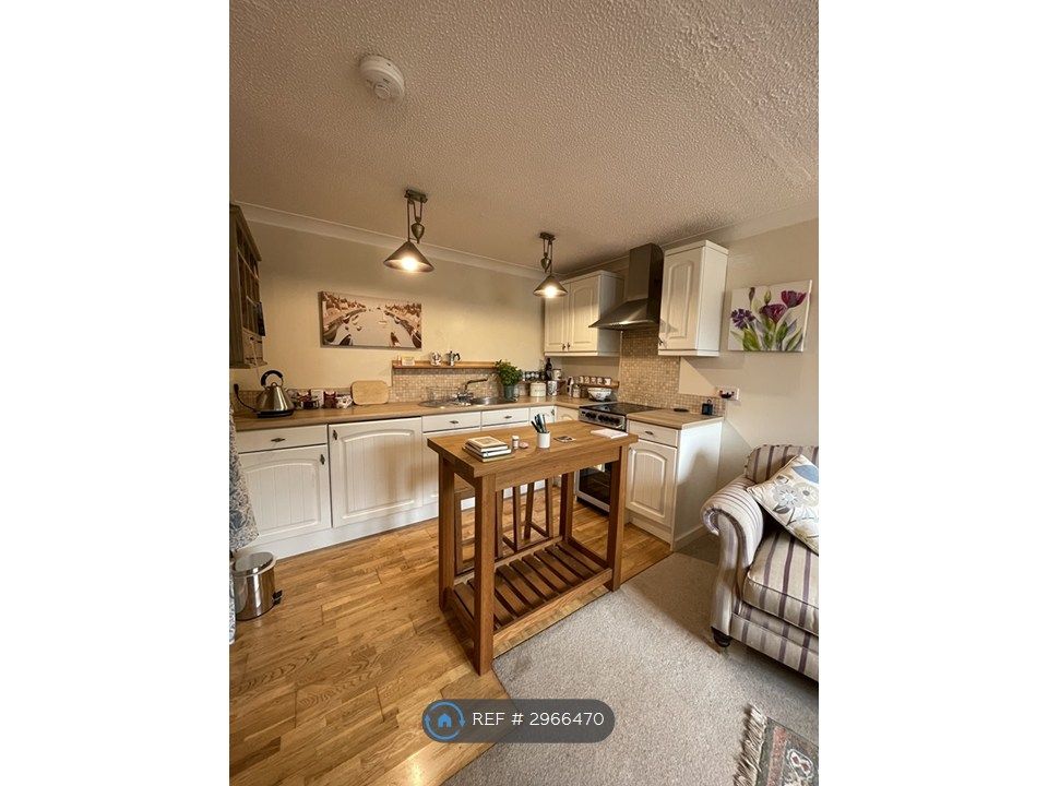 Property photo 1 of 8 Kitchen