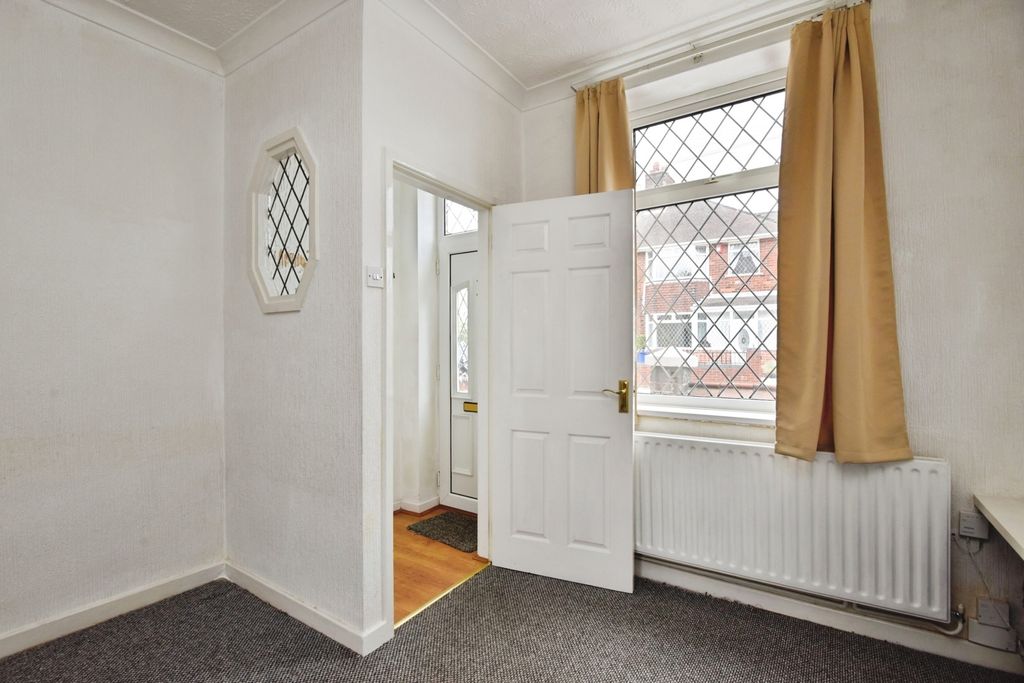 Property photo 2 of 16 Photo