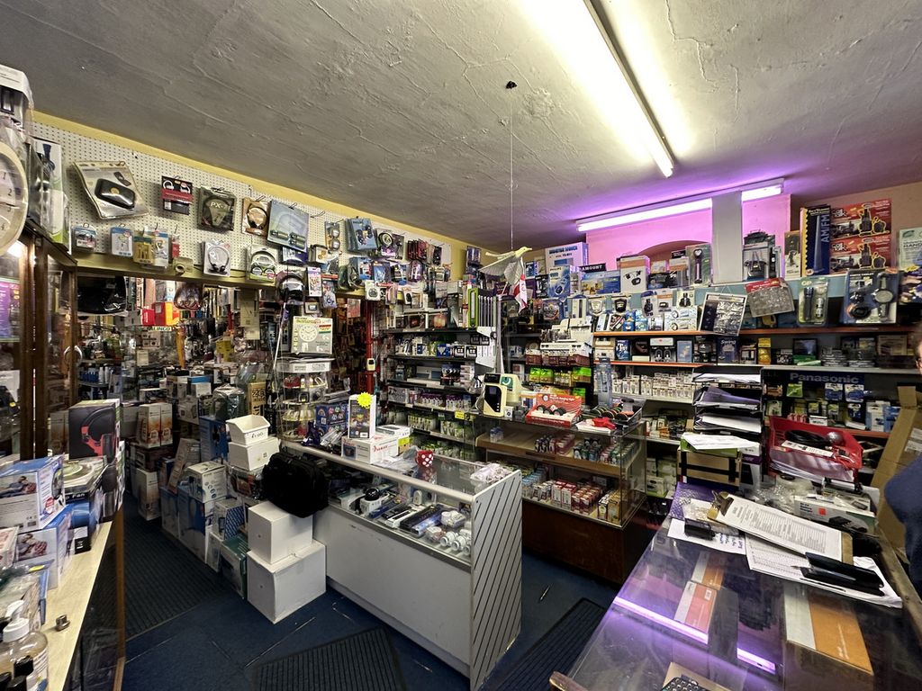 Property photo 1 of 13