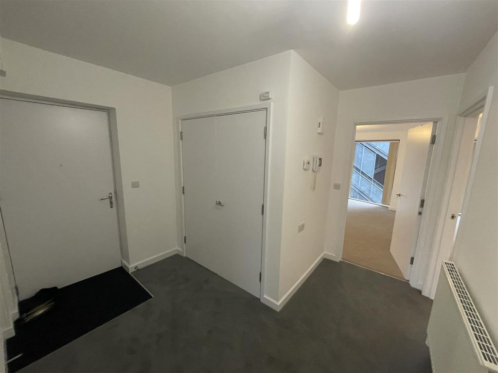 Property photo 2 of 10 Eighth Image