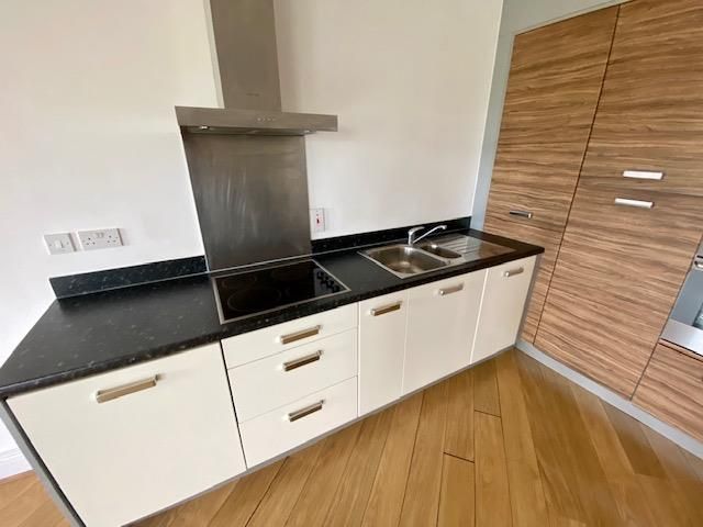 Property photo 3 of 14 Kitchen