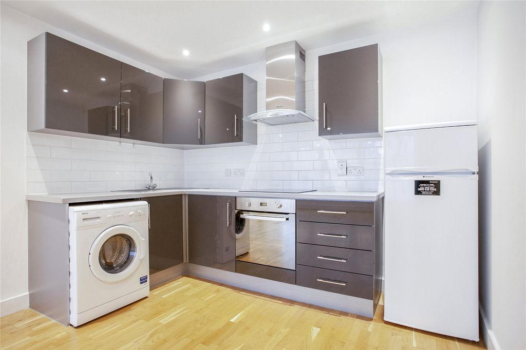 Property photo 2 of 11 Picture No. 06