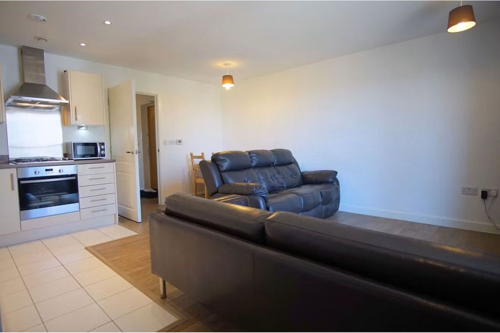 Property photo 3 of 7