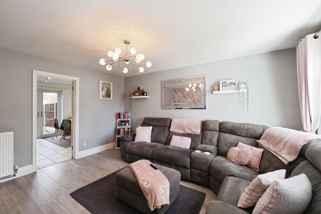 Property photo 3 of 20 Img_3338