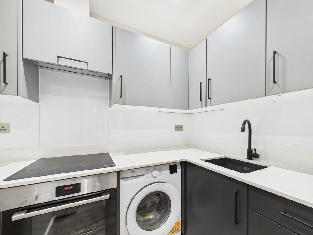 Property photo 1 of 5 Cam02841G0-Pr0039-Still004