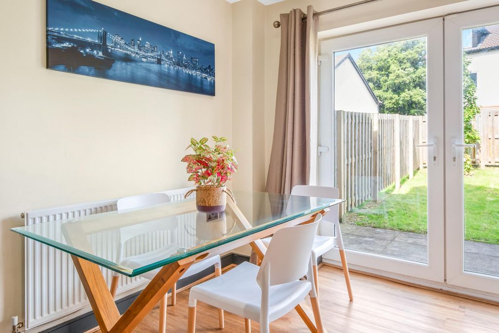 Property photo 2 of 16 Property Photo