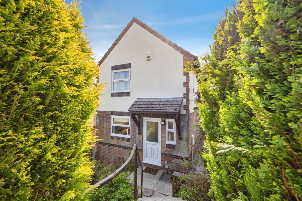 Property photo 1 of 18 Pbox-Img.Jpg