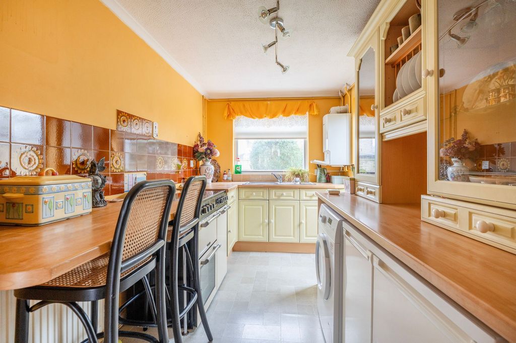 Property photo 3 of 19