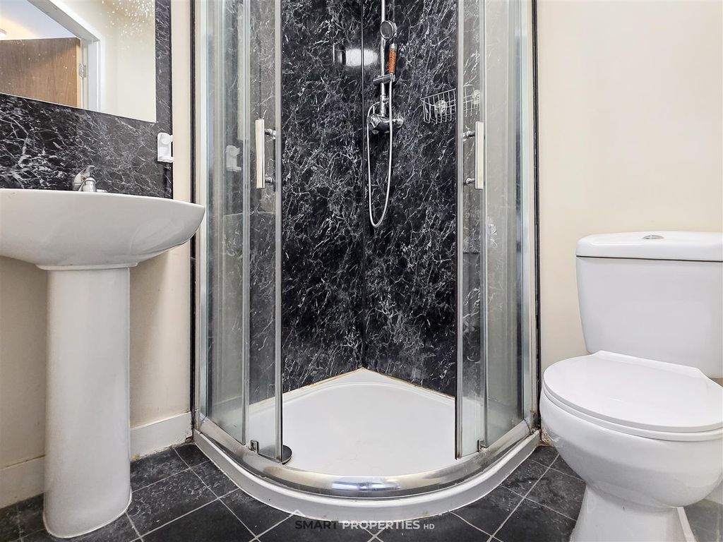 Additional image 5 of 1 bed flat for saleThe Old Chapel Cross Lane, Newsome, Huddersfield HD4