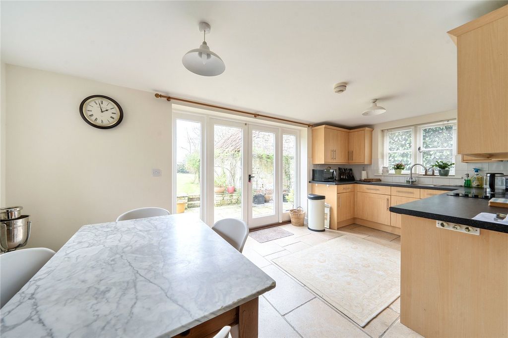 Property photo 2 of 20 Kitchen/Diner