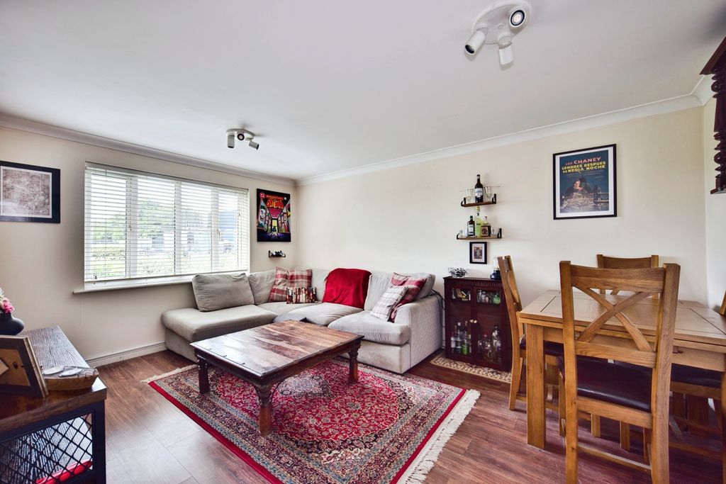 Property photo 3 of 14