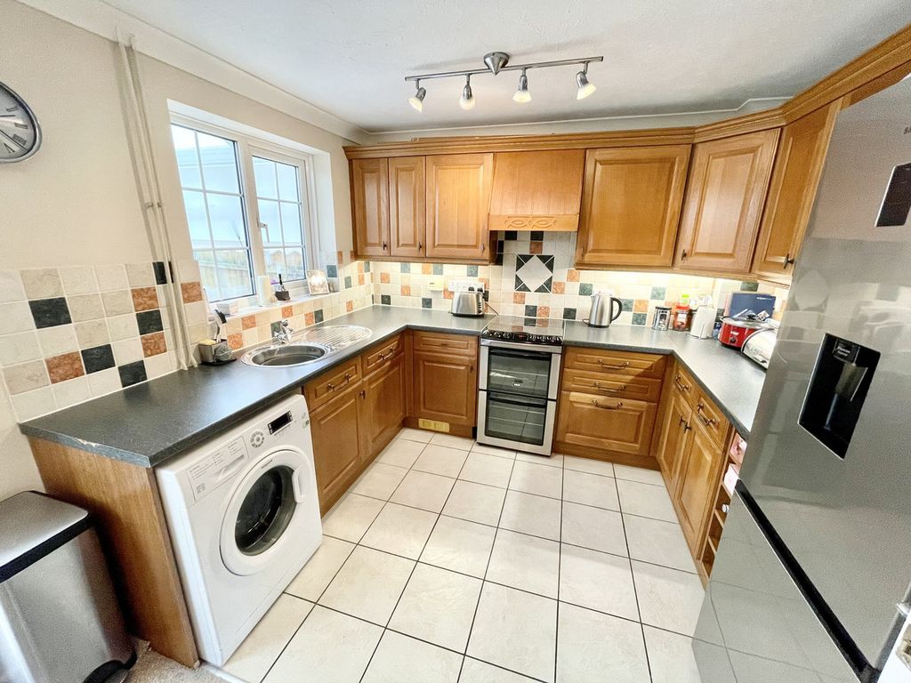 Property photo 3 of 15