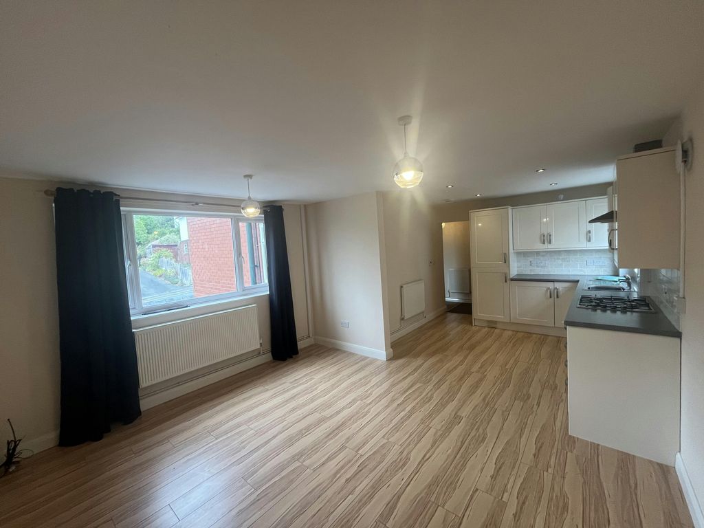 Property photo 2 of 8 2.Jpg