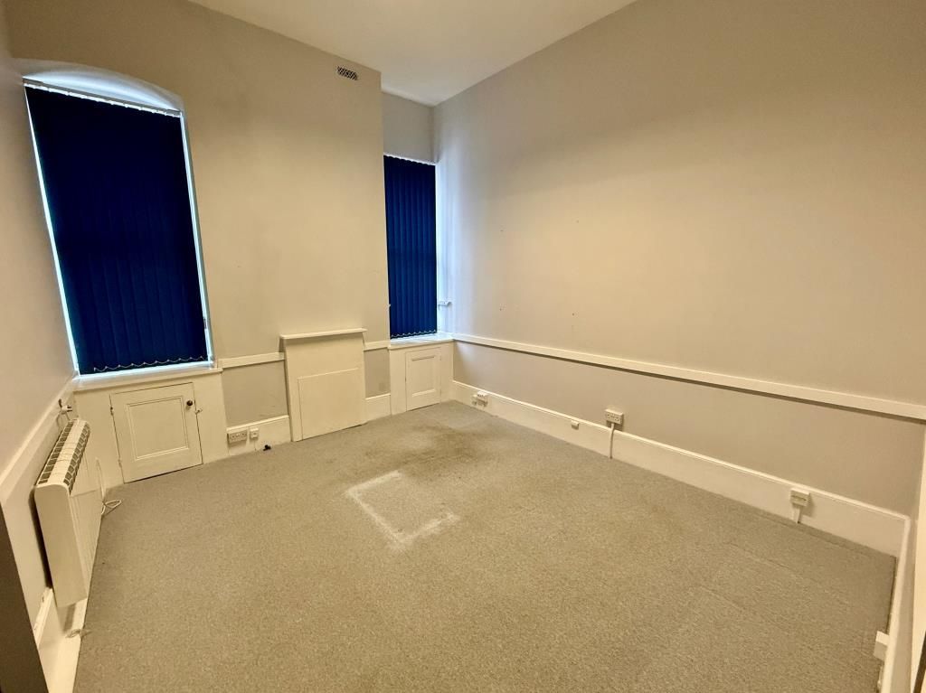 Property photo 3 of 10 Ground Floor