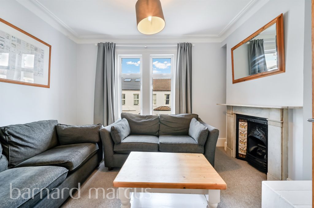 Property photo 3 of 12