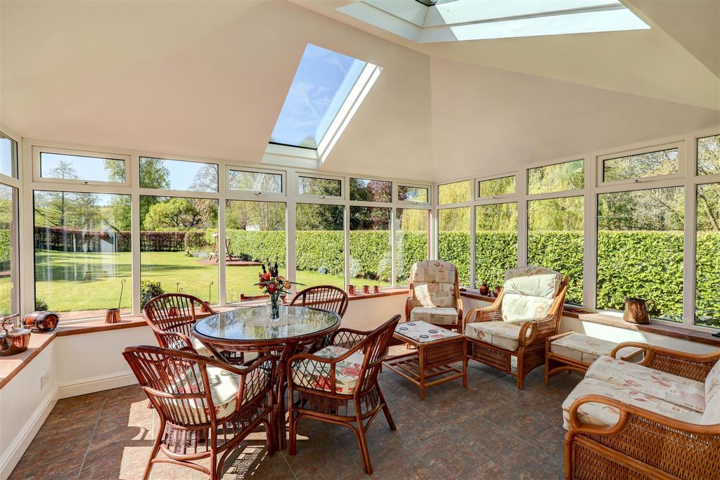 Property photo 3 of 54 Conservatory