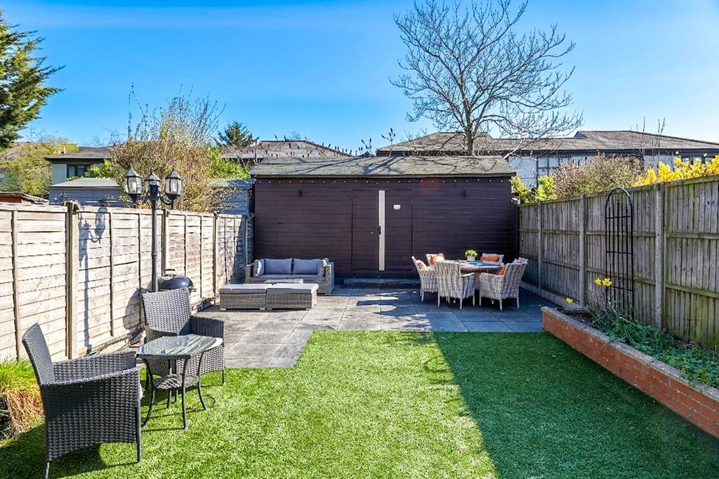 Property photo 2 of 16