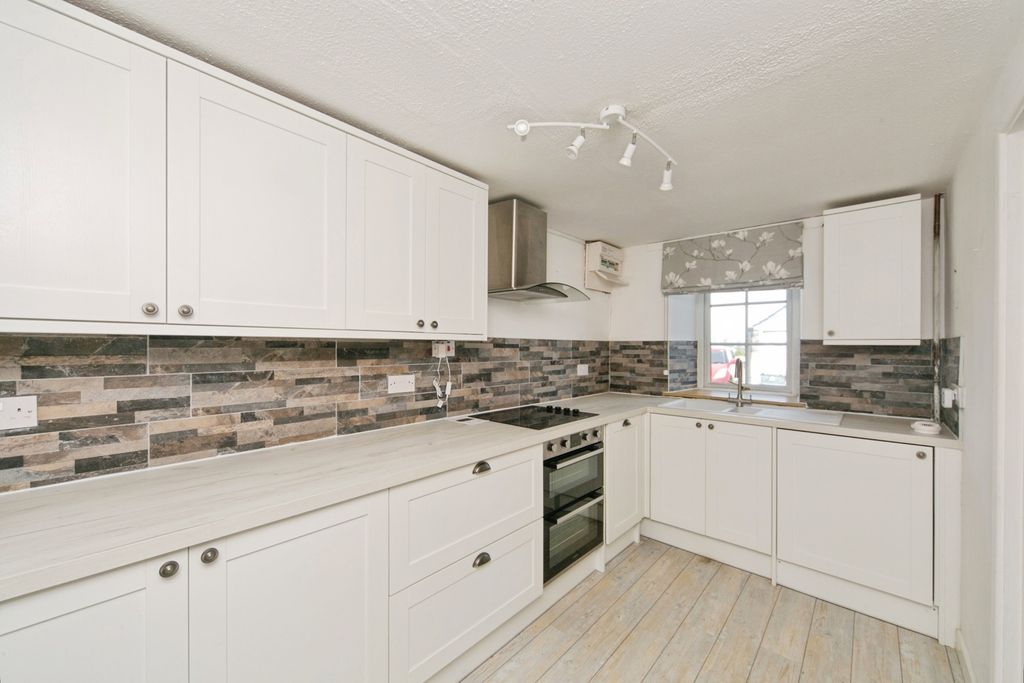 Property photo 1 of 20 Pbox-Img.Jpg