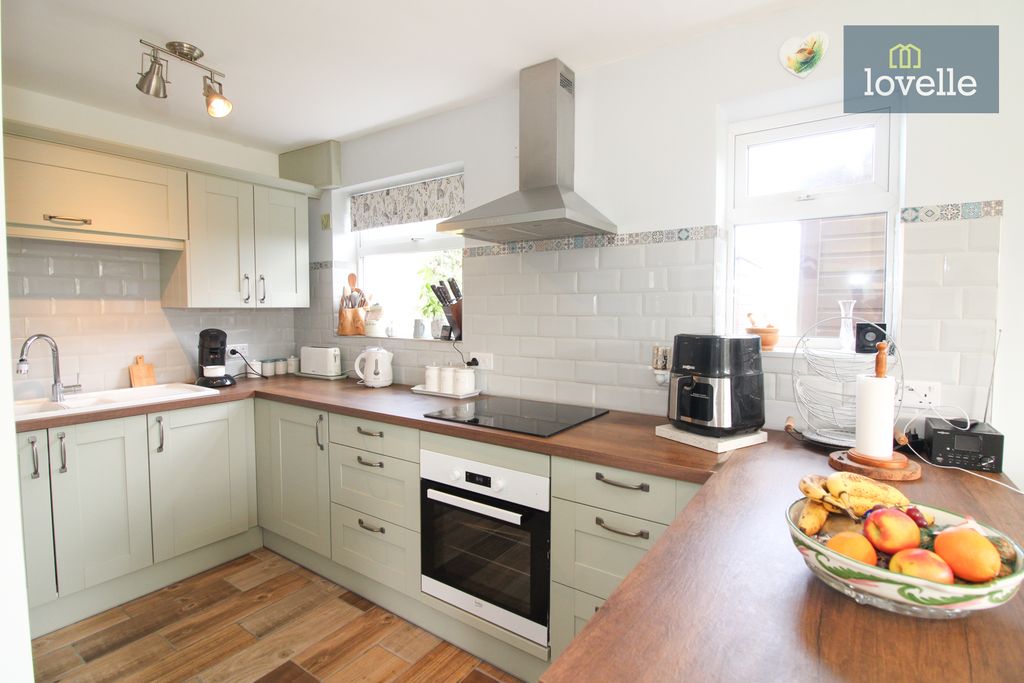 Property photo 3 of 24