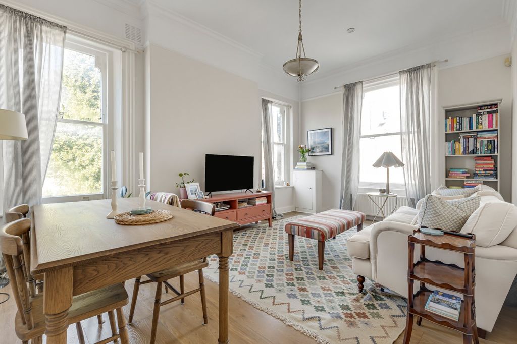 Property photo 1 of 22 Picture No. 04