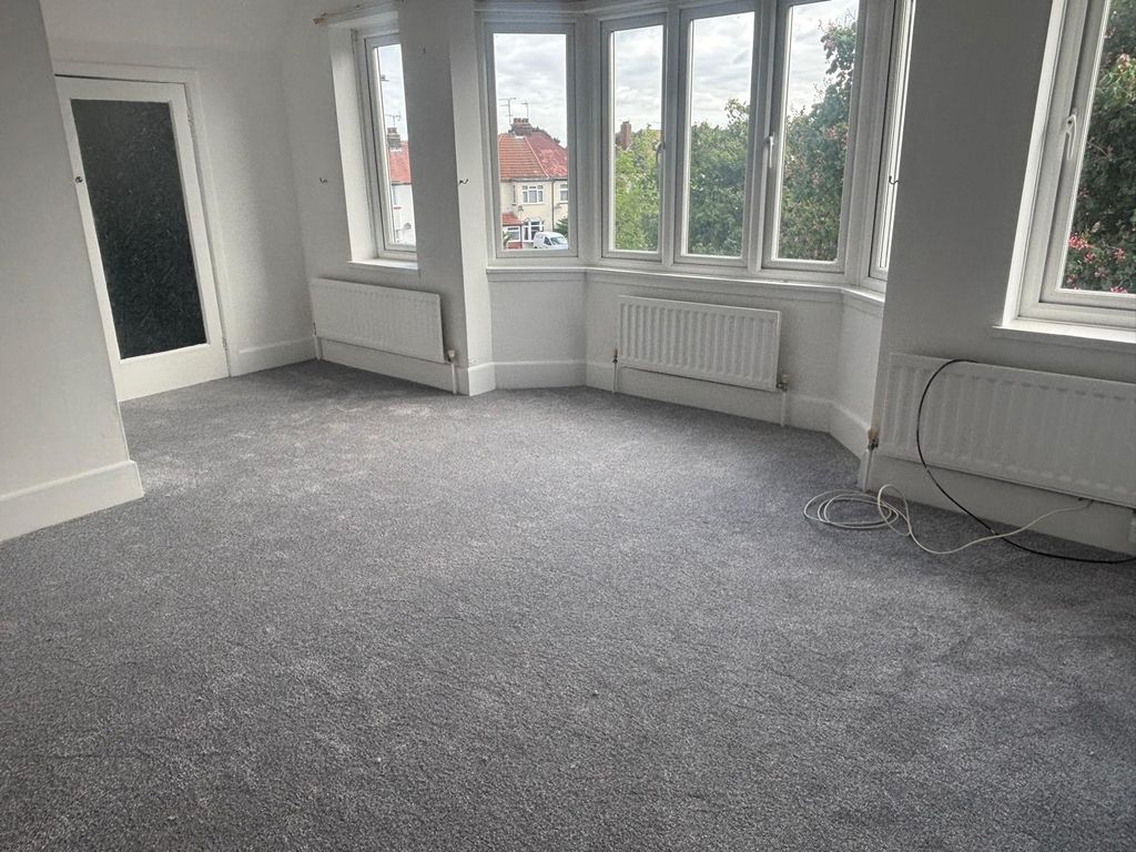 Property photo 2 of 5 F3Ea814A-Ca18-4113-A288-Ea5c3A9514Bf
