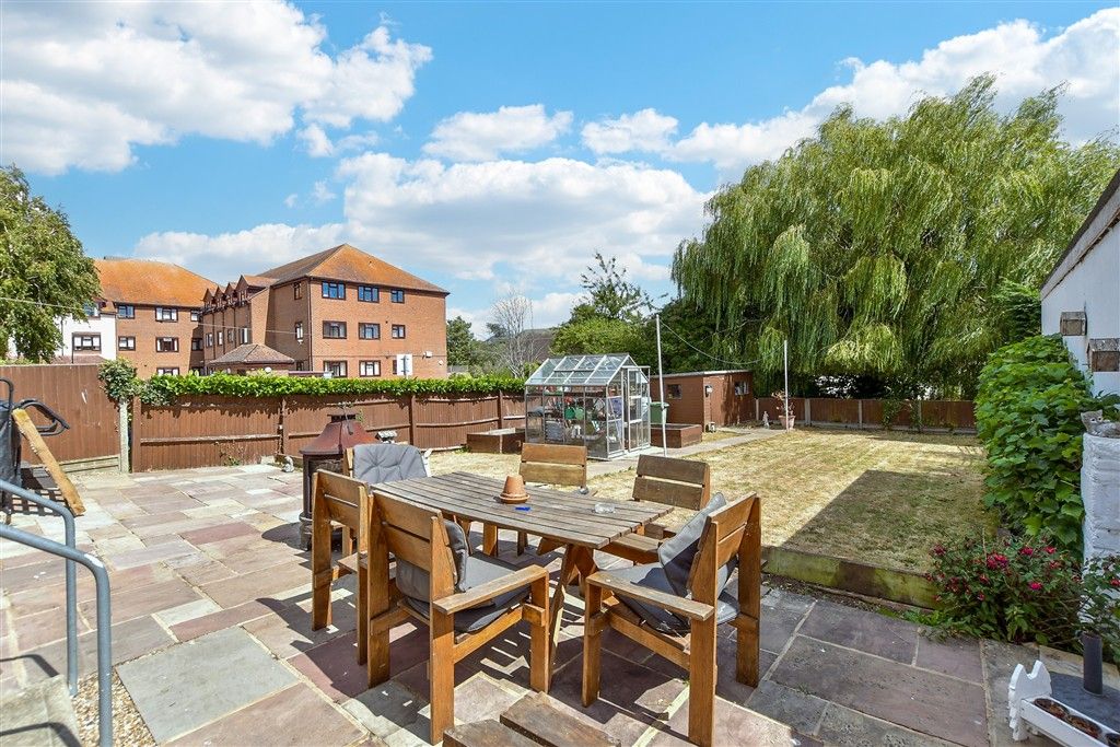 Property photo 3 of 15 Patio / Decking