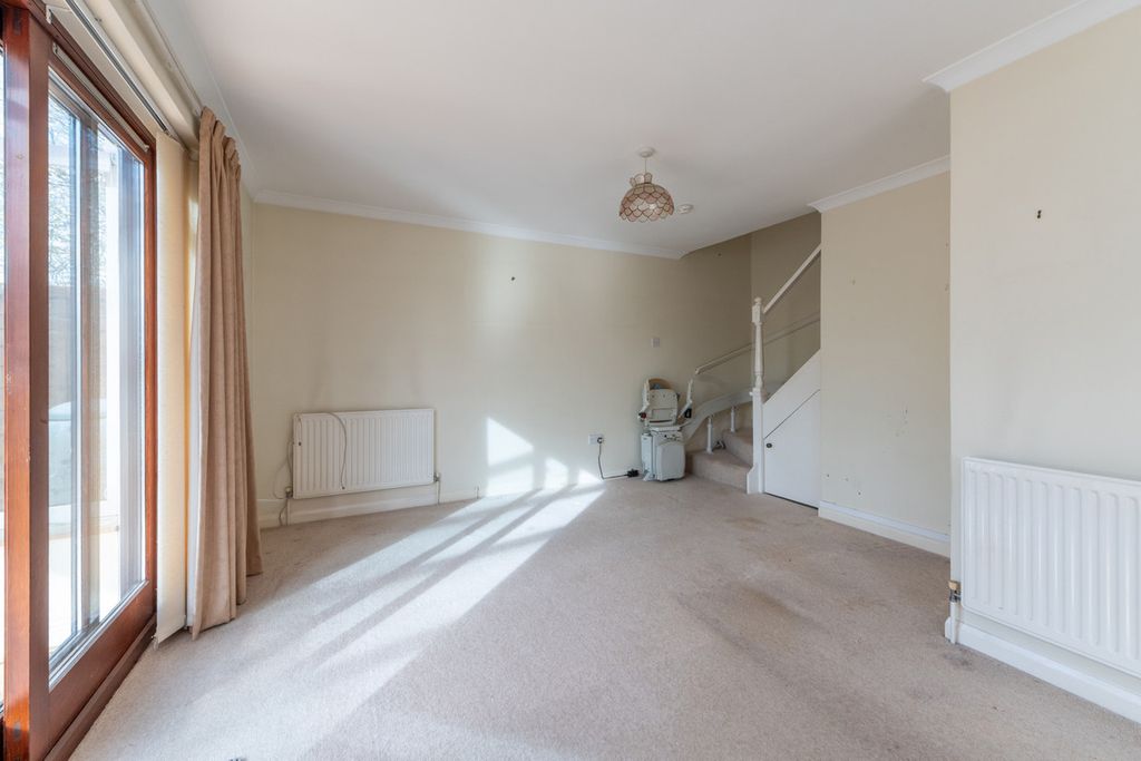 Property photo 3 of 19