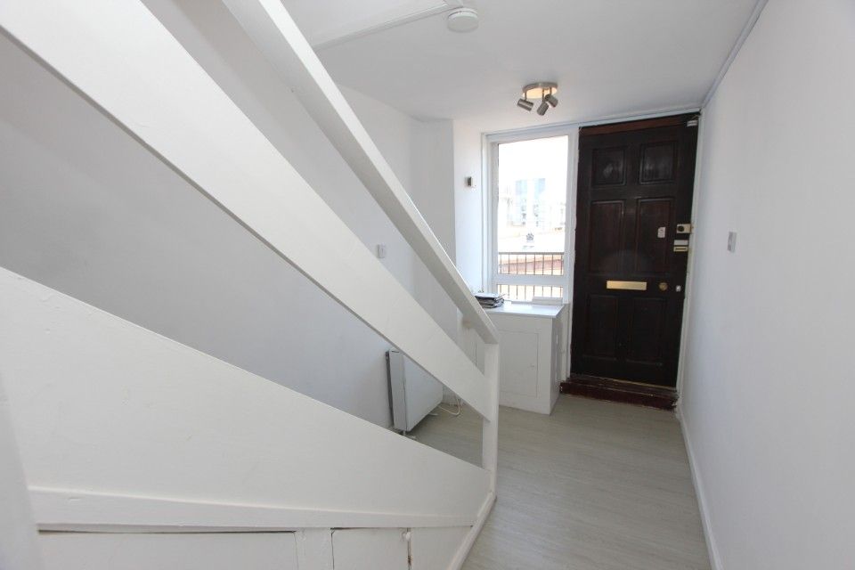 Property photo 3 of 15 Hall