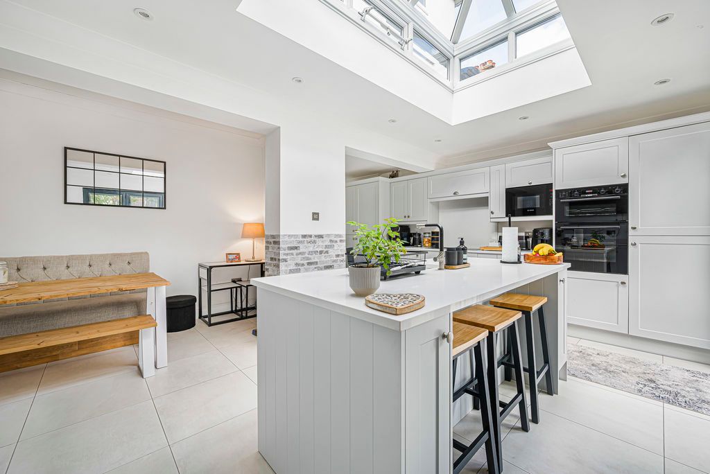 Property photo 2 of 32 Photo 24