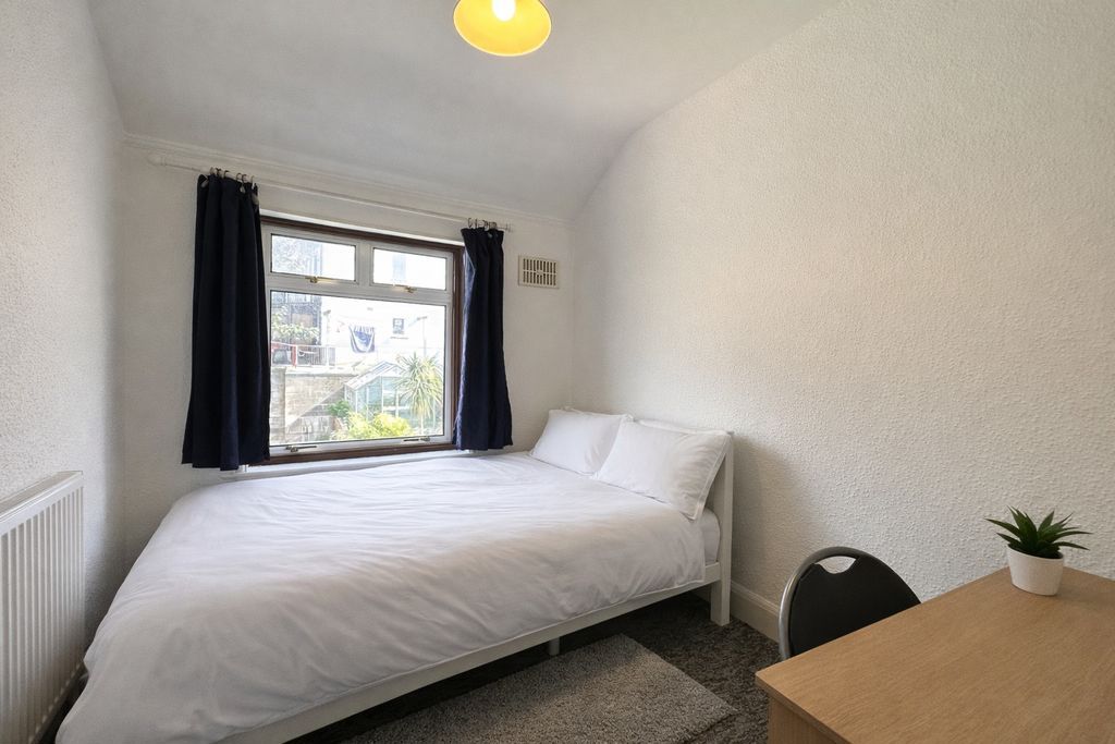 Property photo 2 of 8 Photo 10