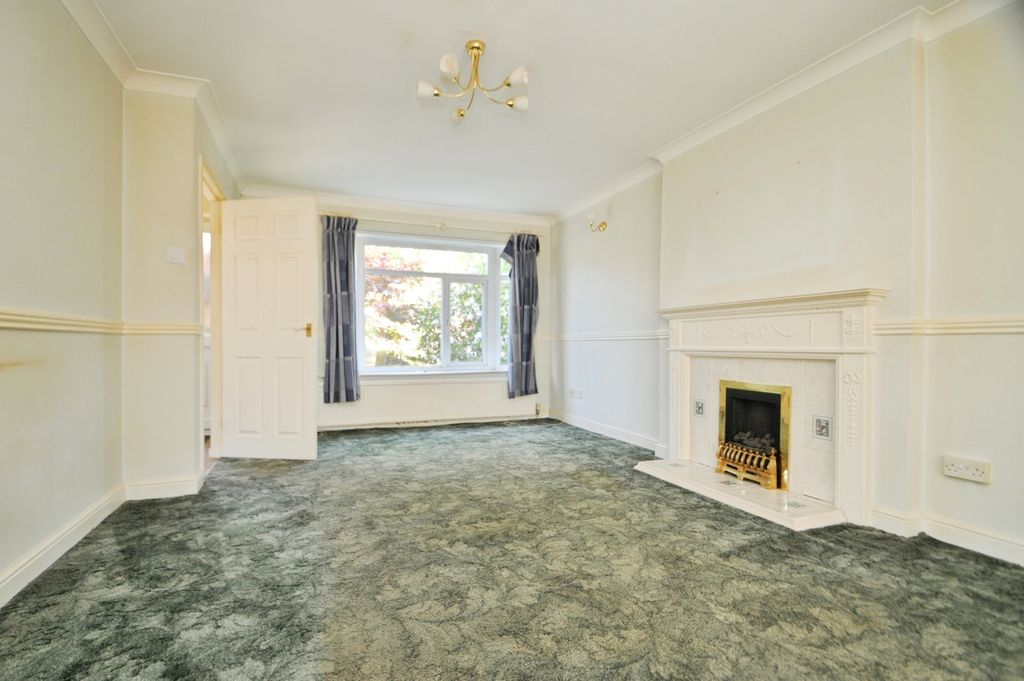 Property photo 2 of 17 Photo