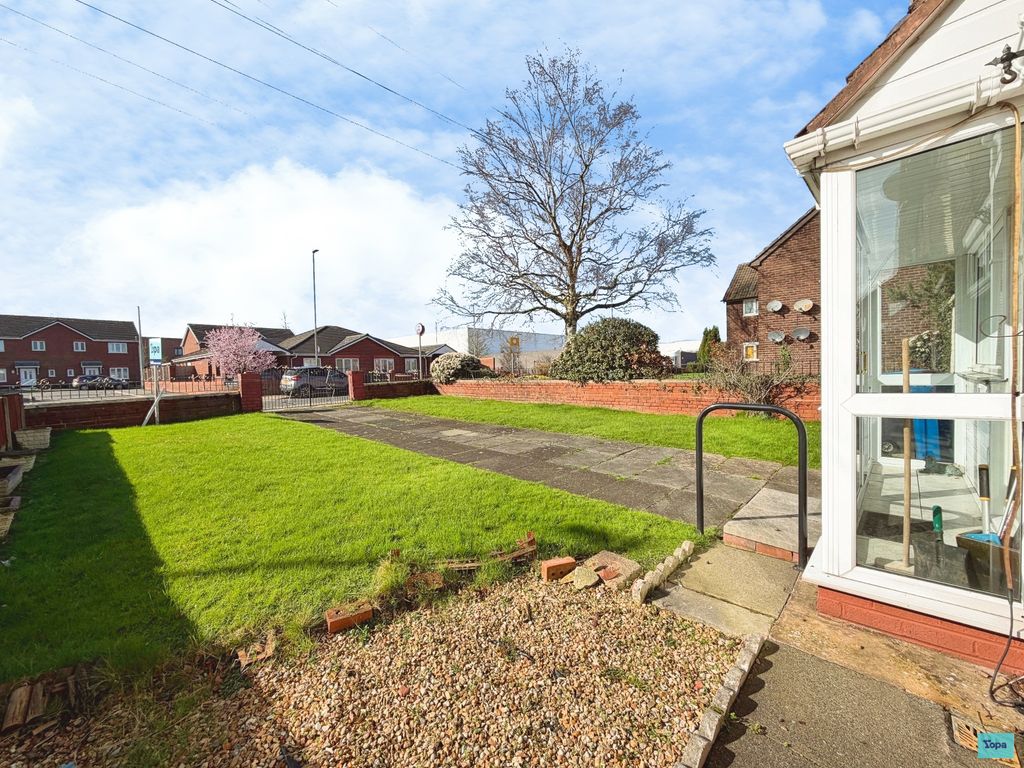 Property photo 2 of 18 14