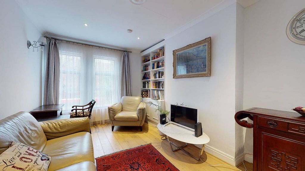 Property photo 1 of 7
