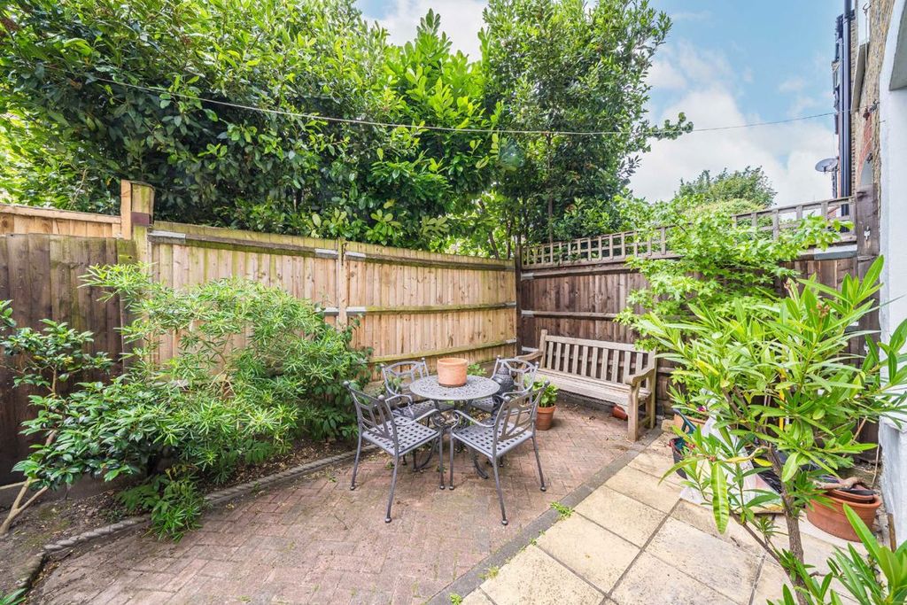 Property photo 3 of 13
