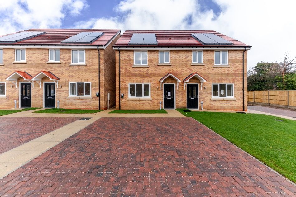 Property photo 1 of 12