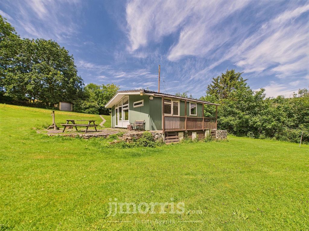 Property photo 2 of 40 Cam02122G0-Pr0334-Still004.Jpg