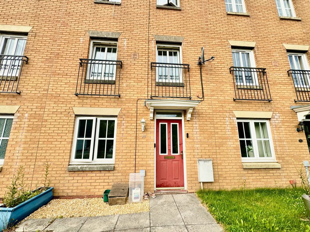 Property photo 2 of 33