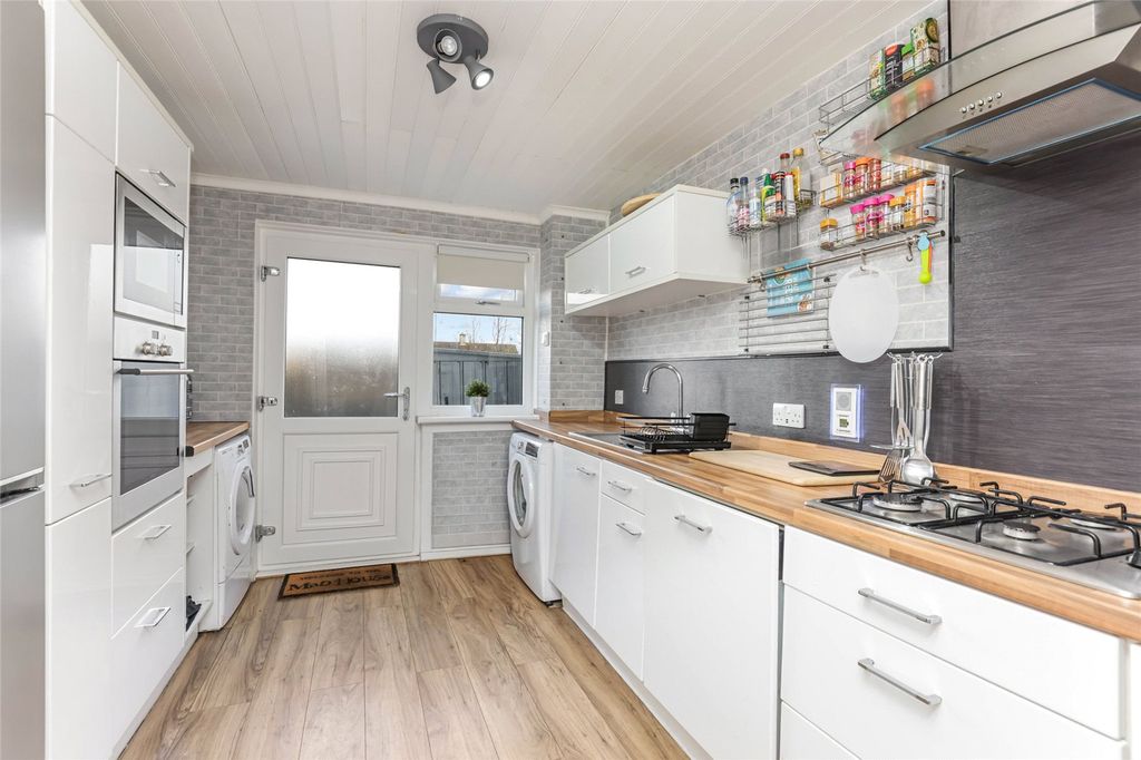 Property photo 3 of 20 Picture No. 05