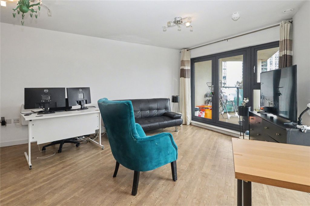 Property photo 3 of 11 Picture No. 06